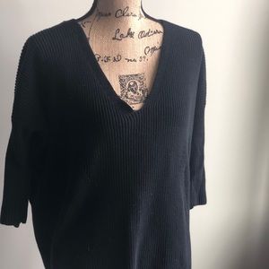 Express Sweaters - Express oversized v neck sweatshirt Express Sweaters - Express oversized v neck sweatshirt